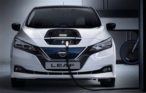 „Nissan Leaf“ įkrovimo stotelė