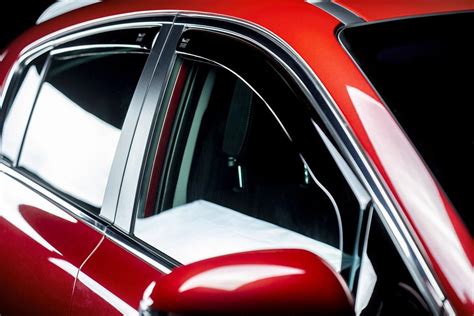 Teminė nuotrauka: automobilių langų deflektoriai
