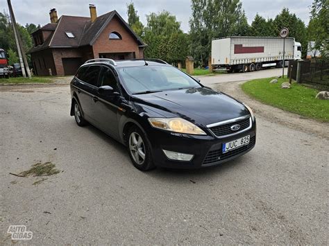 Ford Mondeo MK3 universalas su sumontuotais langų deflektoriais