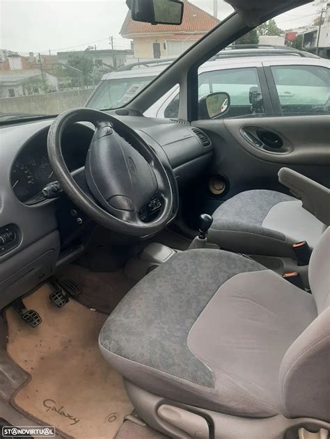 Ford Galaxy 1999 m. interjero vaizdas su transformuojamomis sėdynėmis