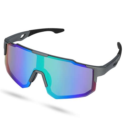 Įvairūs Simagic vairaračiai: D formos, apvalūs, sportiniai ir anglies pluošto modeliai