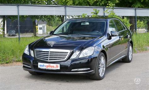 Teminis Mercedes-Benz E klasės (W212) automobilio nuotrauka