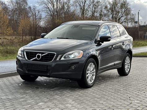 Volvo XC60 saugumo sistemų piktogramos arba infografika