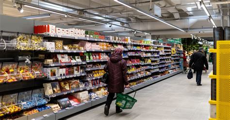 Refrižeratorinė transporto priemonė gabenanti maisto produktus