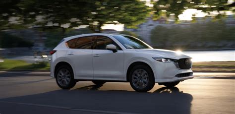 Mazda CX-5 2025 modelio interjeras ir erdvumas
