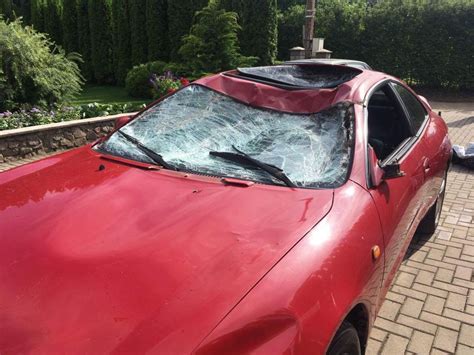 Kaip atrodo avarija, susijusi su automobilių vagyste ir vėlesniu susidūrimu. Galima vizualizuoti apdaužtą Skoda ir Audi automobilį ant kelio A1.