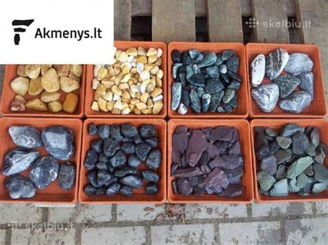 Kraštovaizdis, dekoruotas natūraliais akmenimis ir skalda