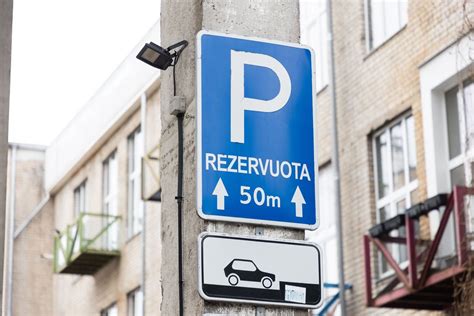 Pavyzdžiai, kaip tinkamai žymėti privačias parkavimo vietas