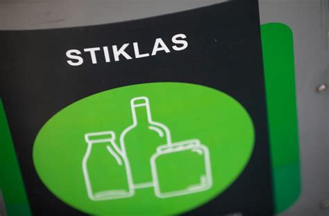 Schema, iliustruojanti, kokios stiklo atliekos tinkamos perdirbimui, o kokios ne