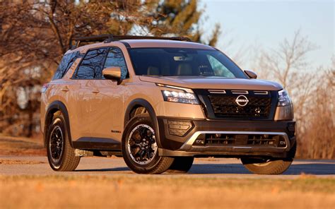 Nissan Pathfinder skirtingų kartų evoliucija
