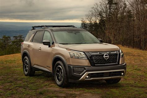 Nissan Pathfinder salono interjeras
