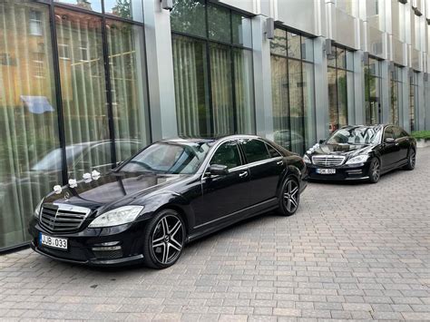 Mercedes-Benz S-Klasės salonas su atnaujintu prietaisų skydeliu