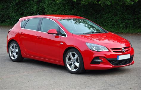 Infografika: Opel Astra J 1.7 CDTI patikimumo statistika iš 