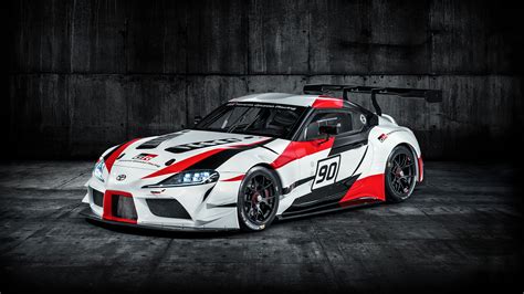 Toyota GR Supra Racing Concept nuotrauka lenktynių trasoje