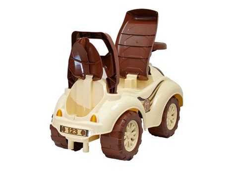 prabangus tamsiai rudos spalvos automobilis