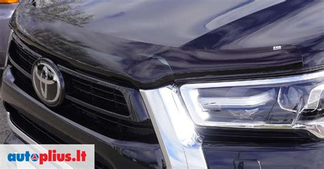 Schematinis brėžinys, kaip kapoto deflektorius nukreipia oro srautą ir apsaugo priekinį stiklą bei kapotą