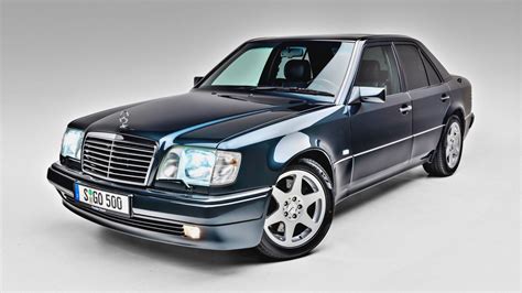 Mercedes-Benz W124 E-Class sedanas išorės nuotrauka