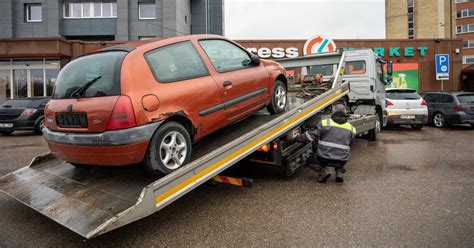 Foto: Licencijuotas eksploatuoti netinkamų transporto priemonių tvarkytojas