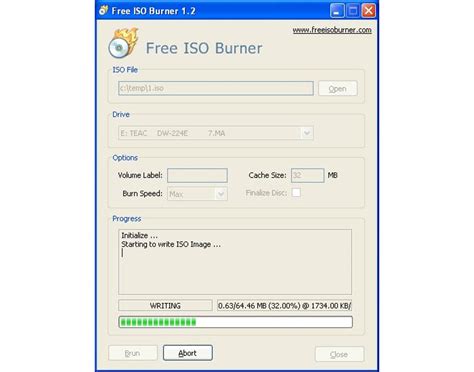 Ekrano nuotrauka iš Free ISO Burner programos su pažymėtais nustatymais: pasirinktas ISO failas ir 2x greitis