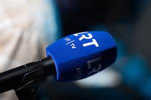 Nuotrauka, iliustruojanti tinkamai pritvirtintą ir pažymėtą krovinį priekaboje