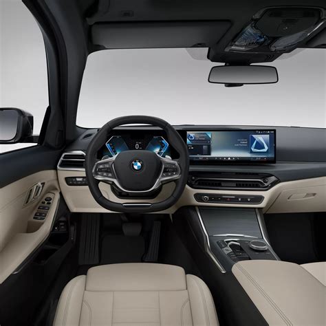 BMW E90 interjeras su prietaisų skydeliu