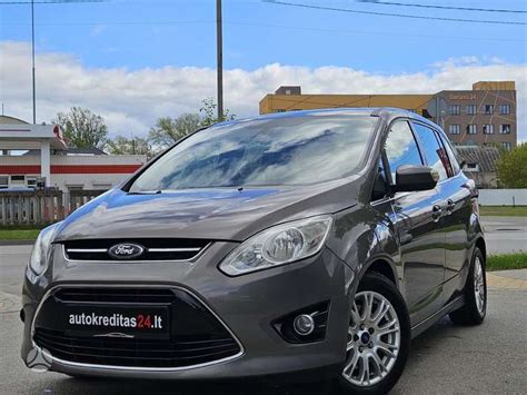 Įvairūs Ford automobiliai