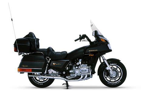 1984 m. Honda Gold Wing GL1200 Aspencade su pilna apdaila ir integruota bagažo sistema