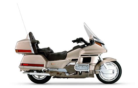 Honda GL1500 Gold Wing - prabangus ir patikimas kelionių motociklas