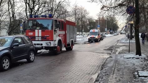 KAMAZ sunkvežimis kelyje arba statybų aikštelėje