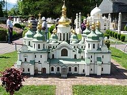 Turistinės vietos Ukrainoje: Kijevo Pečersko Lavra