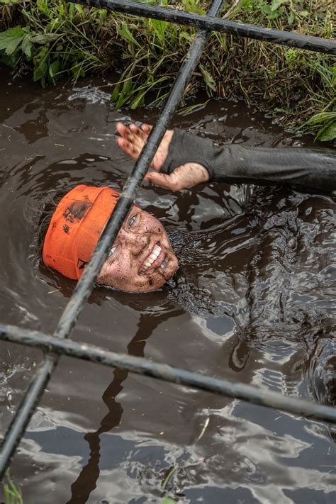 Infografika, iliustruojanti skirtingus vairo iškyšų ilgius ir pakėlimo kampus bei jų įtaką važiavimo pozicijai