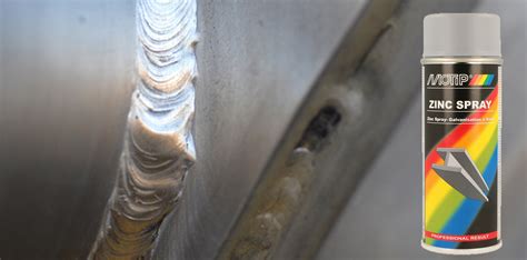 scheminis automobilio kėbulo dalių vaizdas su nurodytomis vietomis, kur gali būti naudojamas antikorozinis gruntas