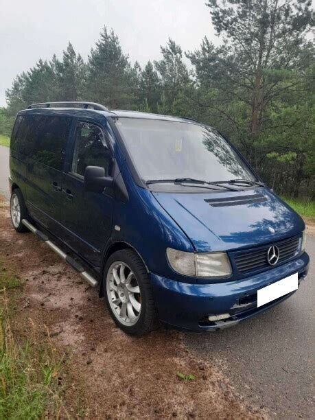 Pirmosios kartos Mercedes-Benz Vito (W638) šoninis vaizdas