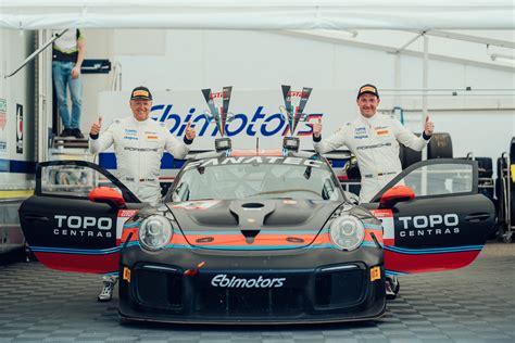 BFGoodrich logotipas ir istorinės lenktynių nuotraukos