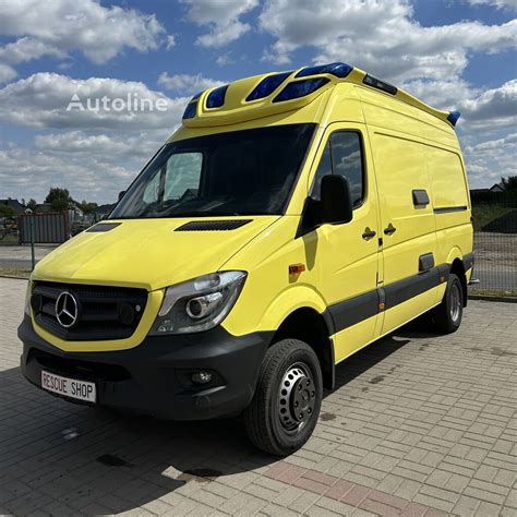 Infografika: Mercedes-Benz Sprinter greitosios pagalbos automobilio išorės saugumo elementai (spalvos, švyturėliai, atspindinti plėvelė)