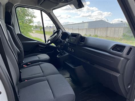 Komercinio mikroautobuso, pritaikyto specialiai paskirčiai, interjero nuotrauka