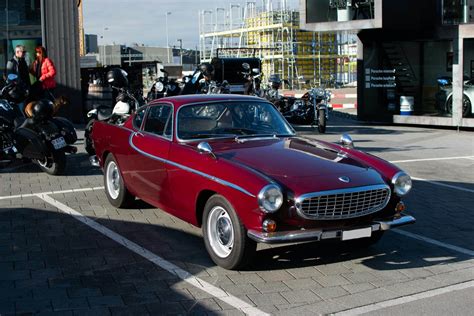 Tematinė nuotrauka: senas „Volvo P1800“ modelis