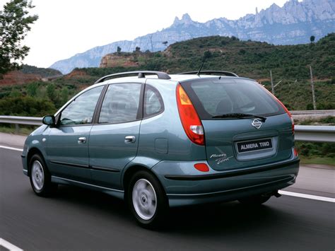 Nissan Almera Tino slenksčio apdaila