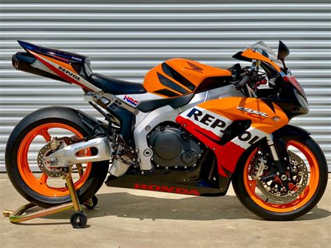 Nuotrauka: Prietaisų skydelis Honda CBR1000RR 2006