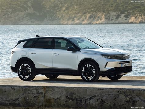 Tematinis automobilio Opel humoras