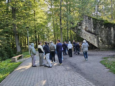 Vaizdas į išlikusius nacių bunkerių griuvėsius 