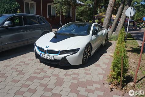 BMW i8 automobilio nuotrauka