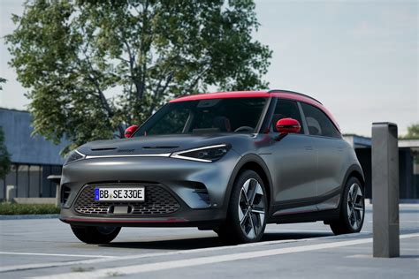 Smart Brabus automobilis, matomas sportiškas dizainas ir Brabus logotipas