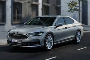 Skoda Superb žibinto nuotrauka