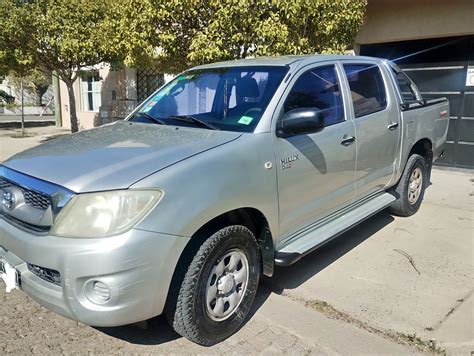 Toyota Hilux (2010) išorinis vaizdas ir dizainas