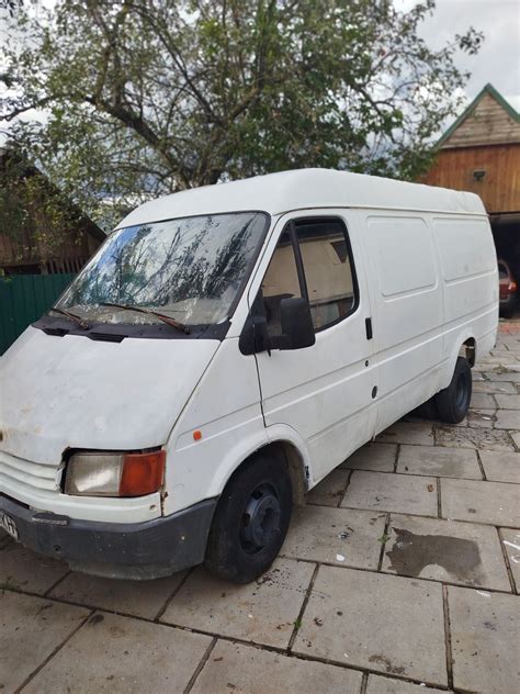 Ford Transit 2.5D variklio nuotrauka