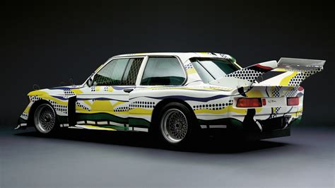 Vieno iš BMW Art Car automobilių nuotrauka (pvz., Andy Warhol, Roy Lichtenstein)