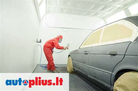 Schematinis automobilio kėbulo dalių išmontavimo vaizdas