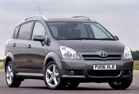 Toyota Corolla Verso interjeras su sulankstytomis sėdynėmis