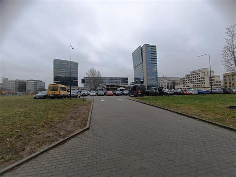 Teminis nuotrauka: automobilių stovėjimo aikštelė prie jūros muziejaus